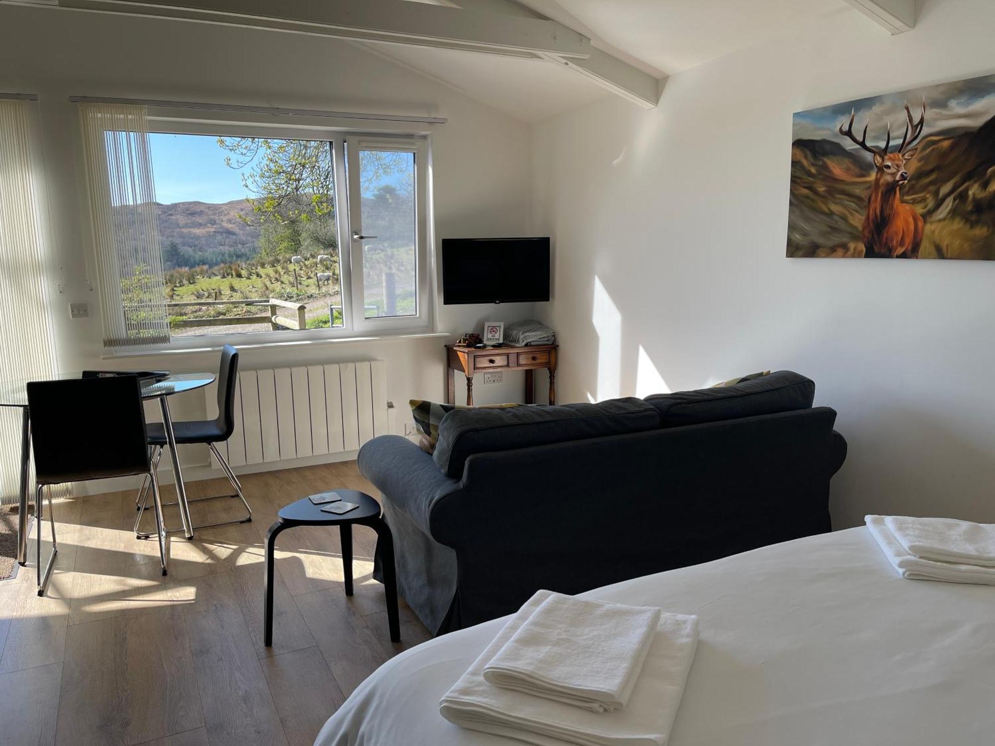 Spacious Lodge With King Sized Bed Inveraray Bagian luar foto